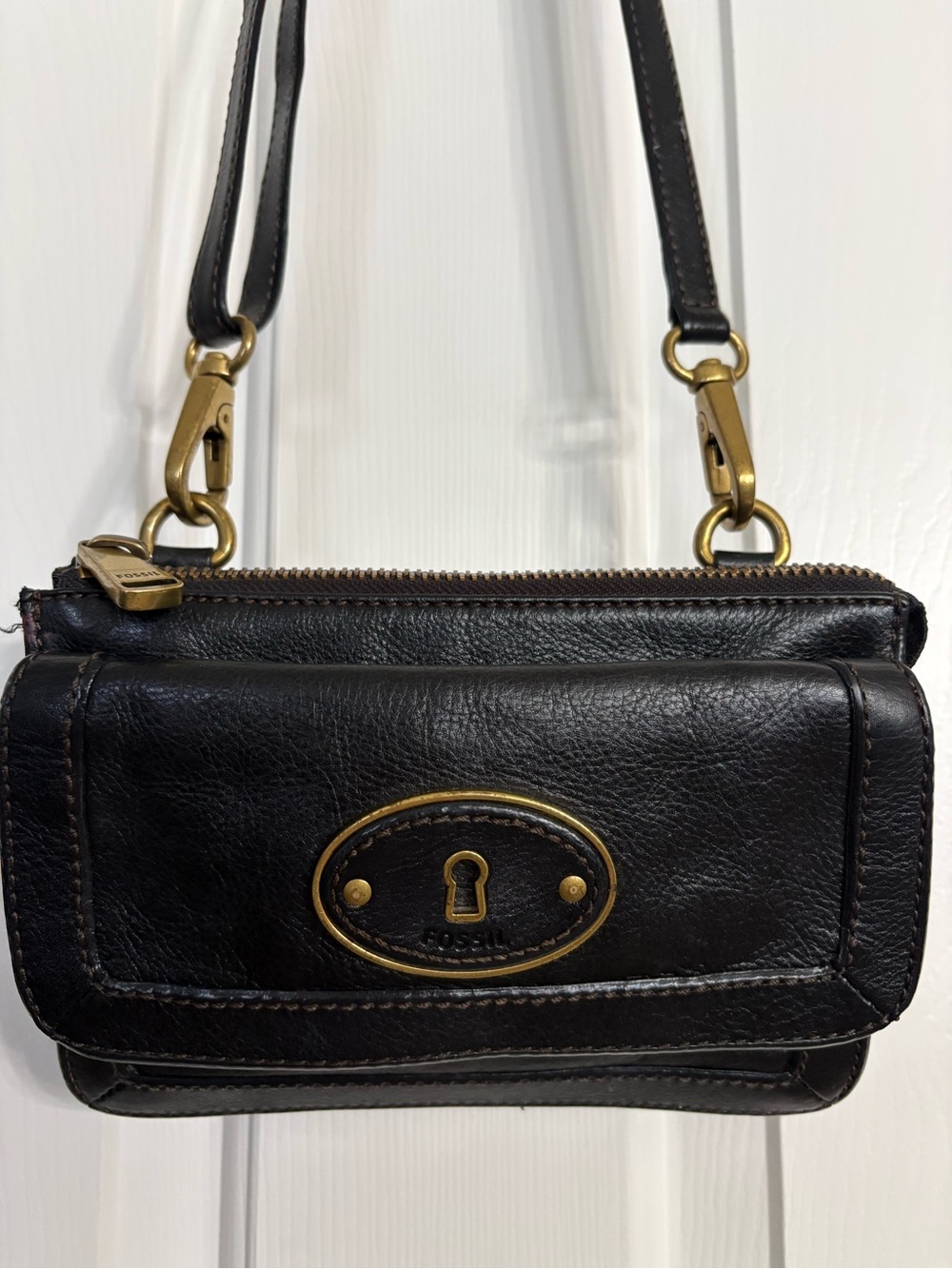 Fossil Key-Per Vintage Black Leather Crossbody Bag